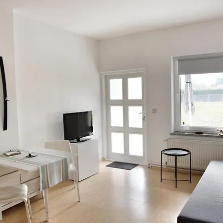 Schilfsruh  Ruhige, Gut Ausgestattete Am Stettiner Haff Apartment
